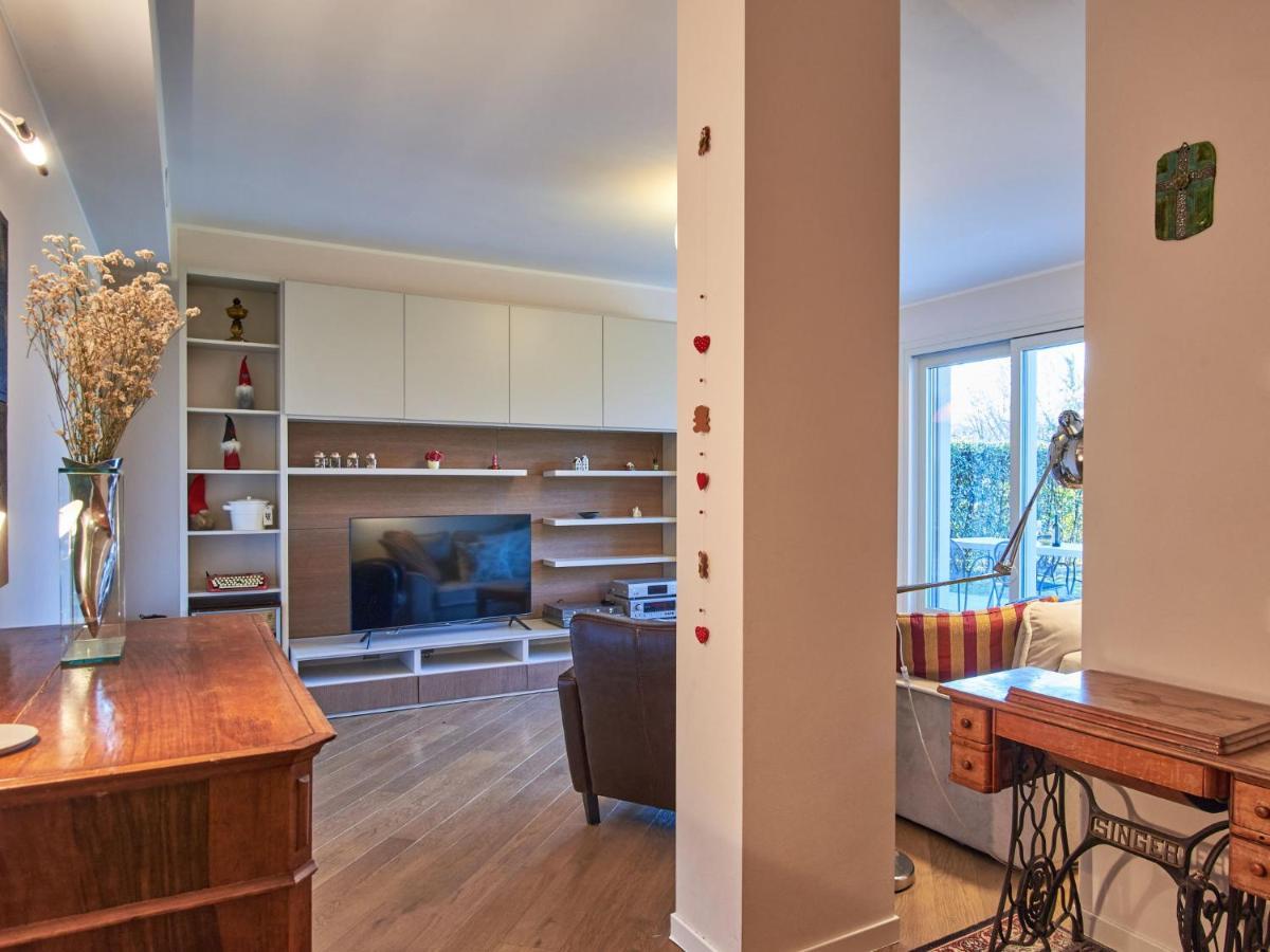 Apartment Promessi Sposi By Interhome Леко Екстериор снимка