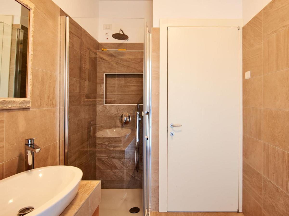 Apartment Promessi Sposi By Interhome Леко Екстериор снимка